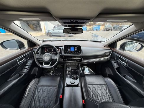 Used 2021 Nissan Rogue Platinum image 23