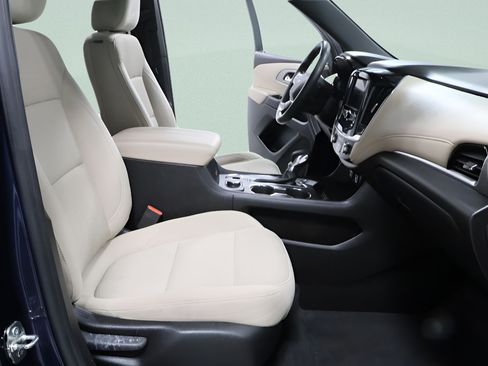 Used 2023 Chevrolet Traverse LS FWD image 30