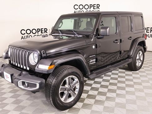 Used 2020 Jeep Wrangler Unlimited Sahara image 10