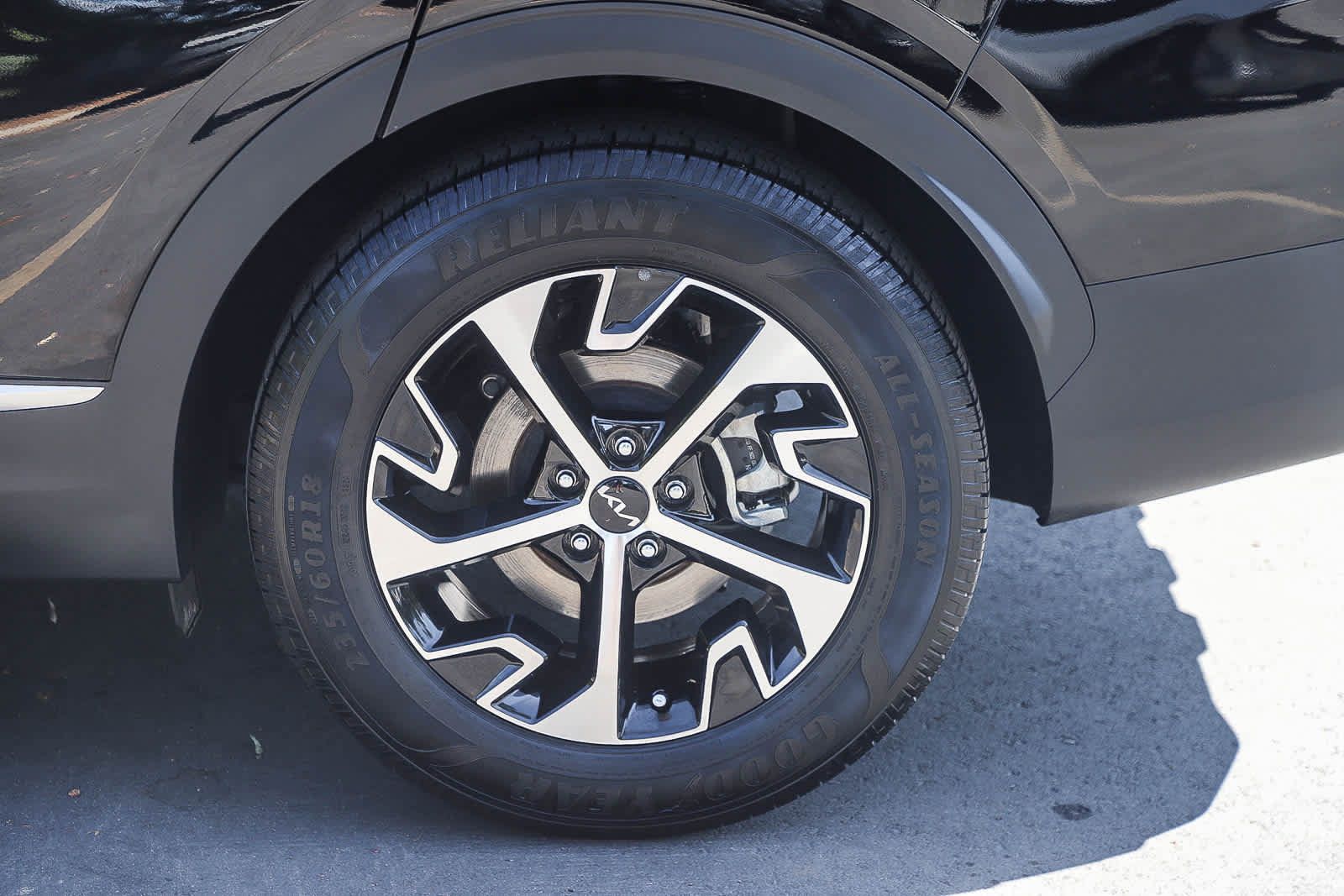 Used 2023 Kia Sportage EX FWD image 11