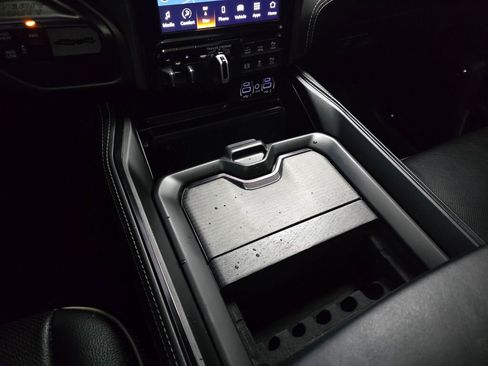 Used 2024 RAM 2500 Limited image 37