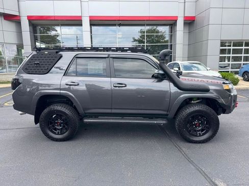 Used 2023 Toyota 4Runner TRD Off-Road Premium w/ Off Road Premium Plus Package AWD/4WD image 2