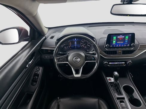 Used 2019 Nissan Altima 2.5 Platinum FWD image 17