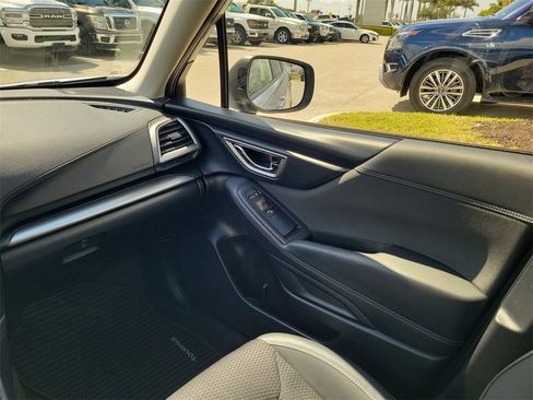Used 2021 Subaru Forester Premium image 20