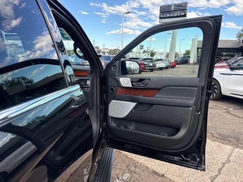 Certified 2023 Lincoln Navigator Reserve AWD/4WD image 29
