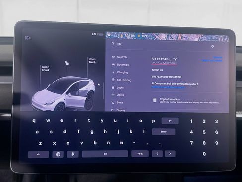 Used 2022 Tesla Model Y Performance AWD/4WD image 17