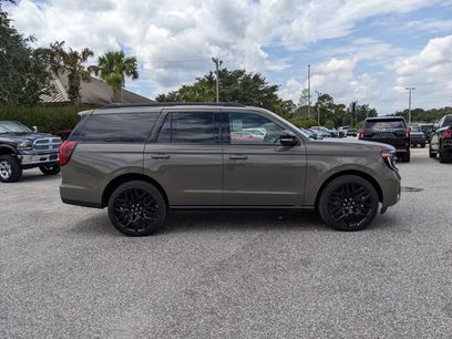 New 2027 Ford Expedition Platinum w/ Stealth Performance Package