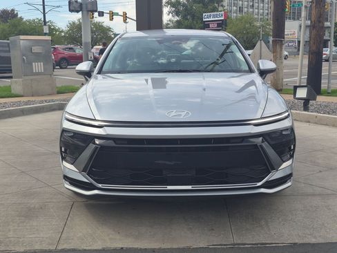 Certified 2025 Hyundai Sonata SEL FWD image 11