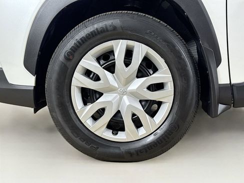 Certified 2025 Toyota Corolla Cross L image 25