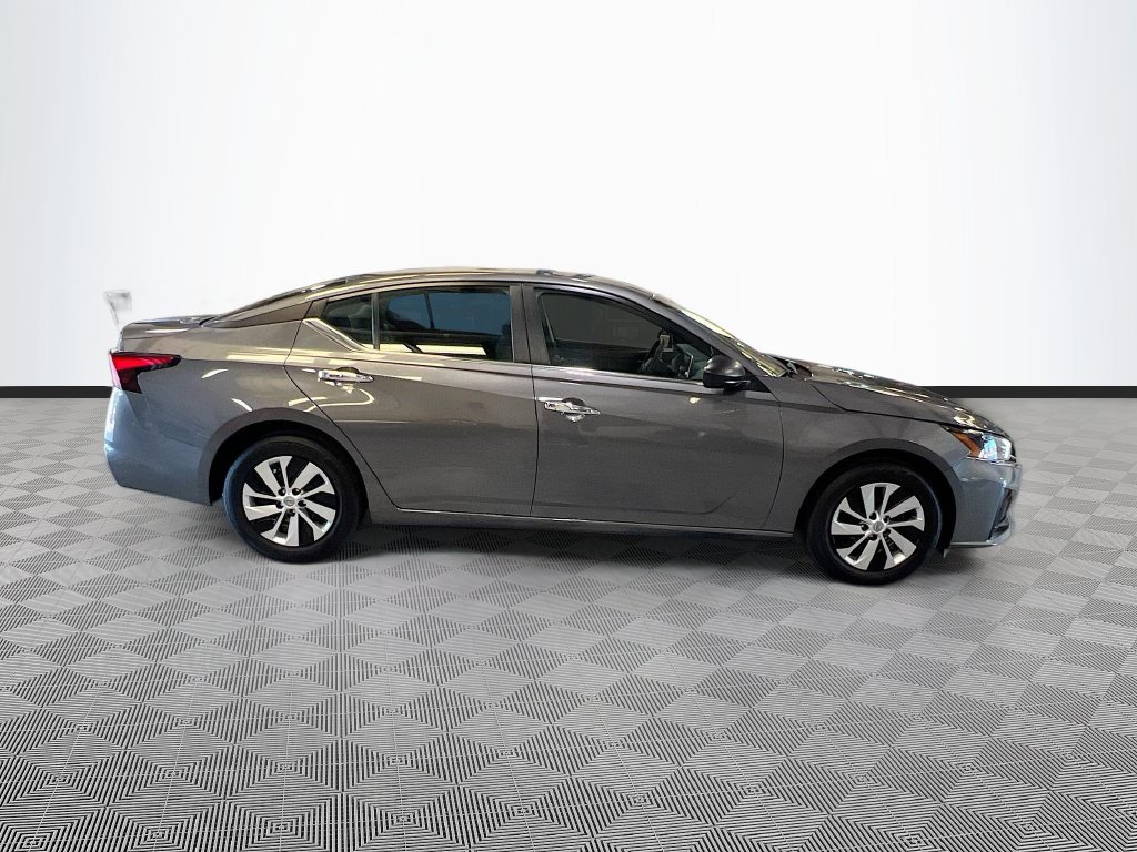 Used 2025 Nissan Altima 2.5 S FWD image 8