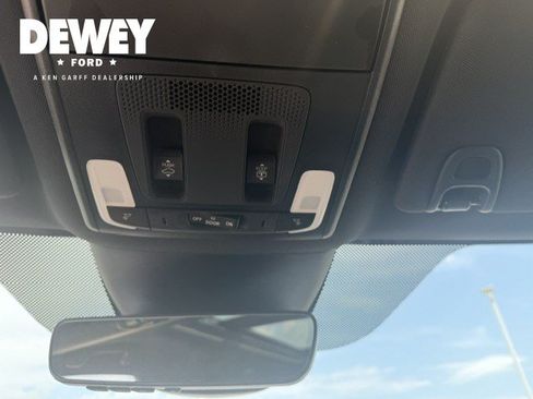 Used 2025 Honda Pilot Black Edition image 19