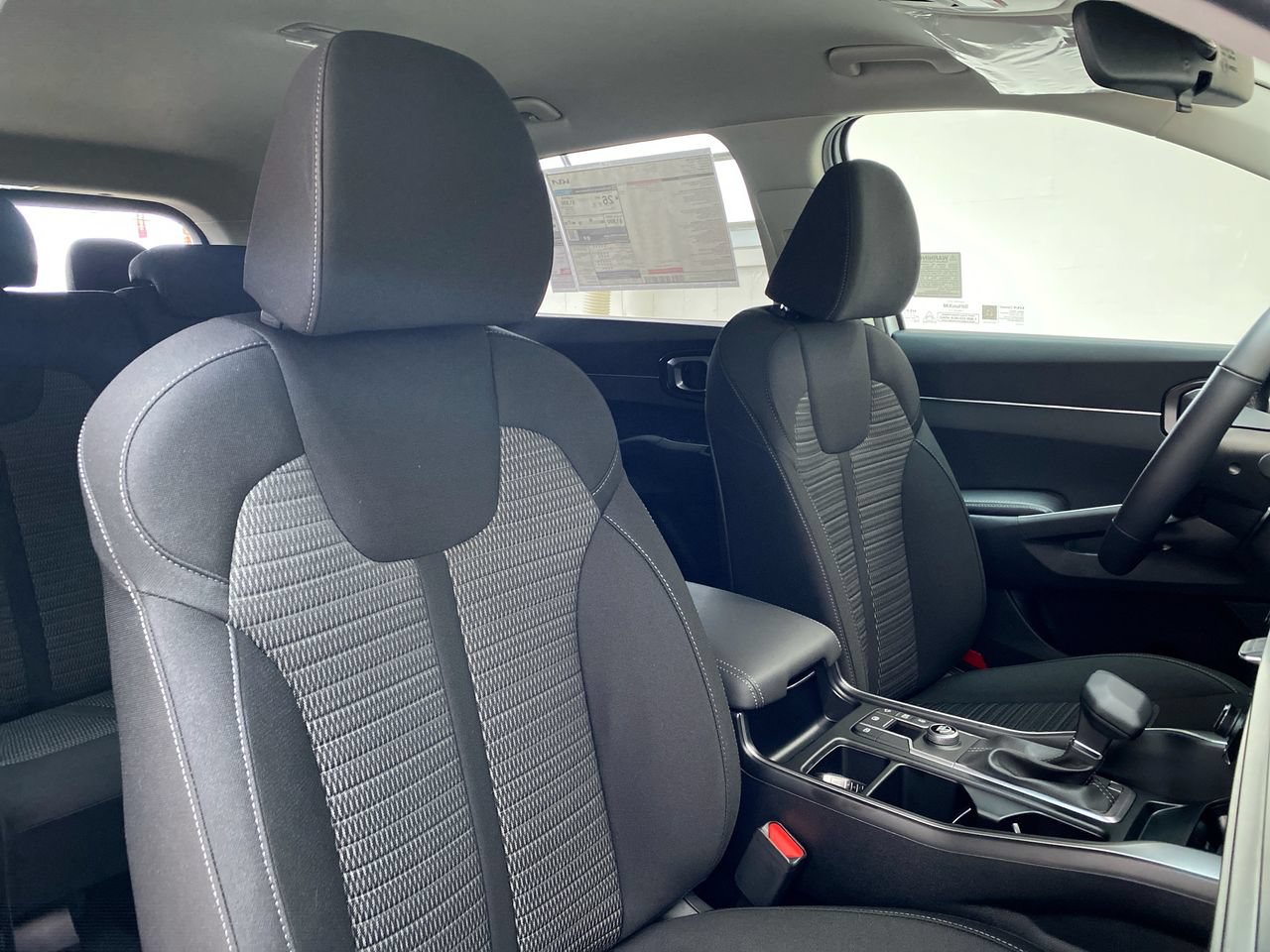 Certified 2026 Kia Sorento LX FWD image 30