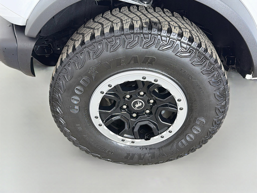 Used 2023 Ford Bronco Badlands w/ Sasquatch Package AWD/4WD image 19