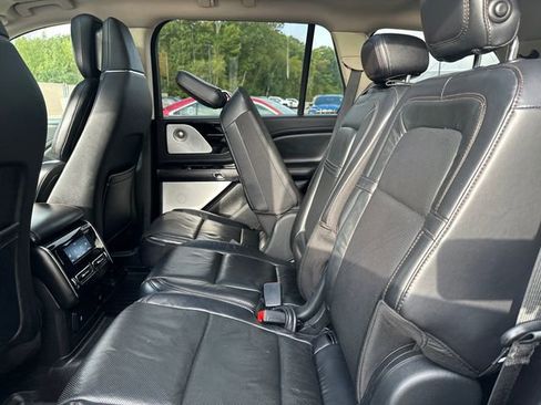 Used 2020 Lincoln Aviator Reserve w/ Equipment Group 202A image 18