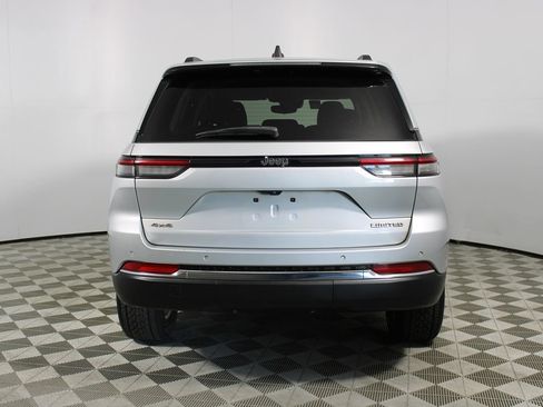Used 2023 Jeep Grand Cherokee Limited AWD/4WD image 35