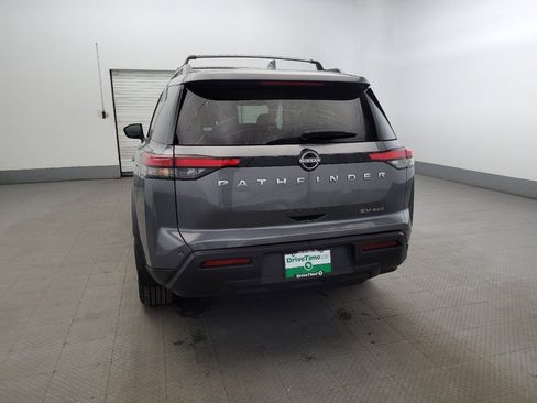 Used 2022 Nissan Pathfinder SV image 6