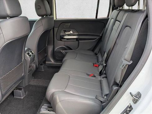 Used 2026 Mercedes-Benz GLB 250 4MATIC image 15