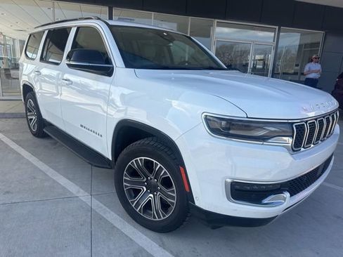 Used 2024 Jeep Wagoneer Series II w/ Flexible Seating Group image 1