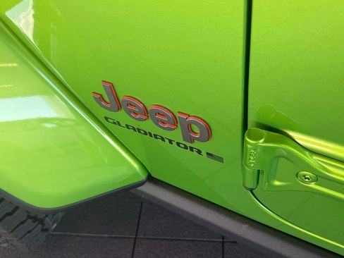 New 2025 Jeep Gladiator Mojave w/ Safety Group image 44