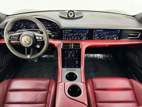 Used 2020 Porsche Taycan Turbo image 13