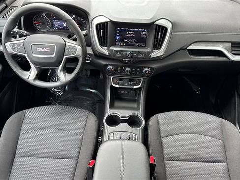 Used 2022 GMC Terrain SLE w/ Driver Convenience Package image 15