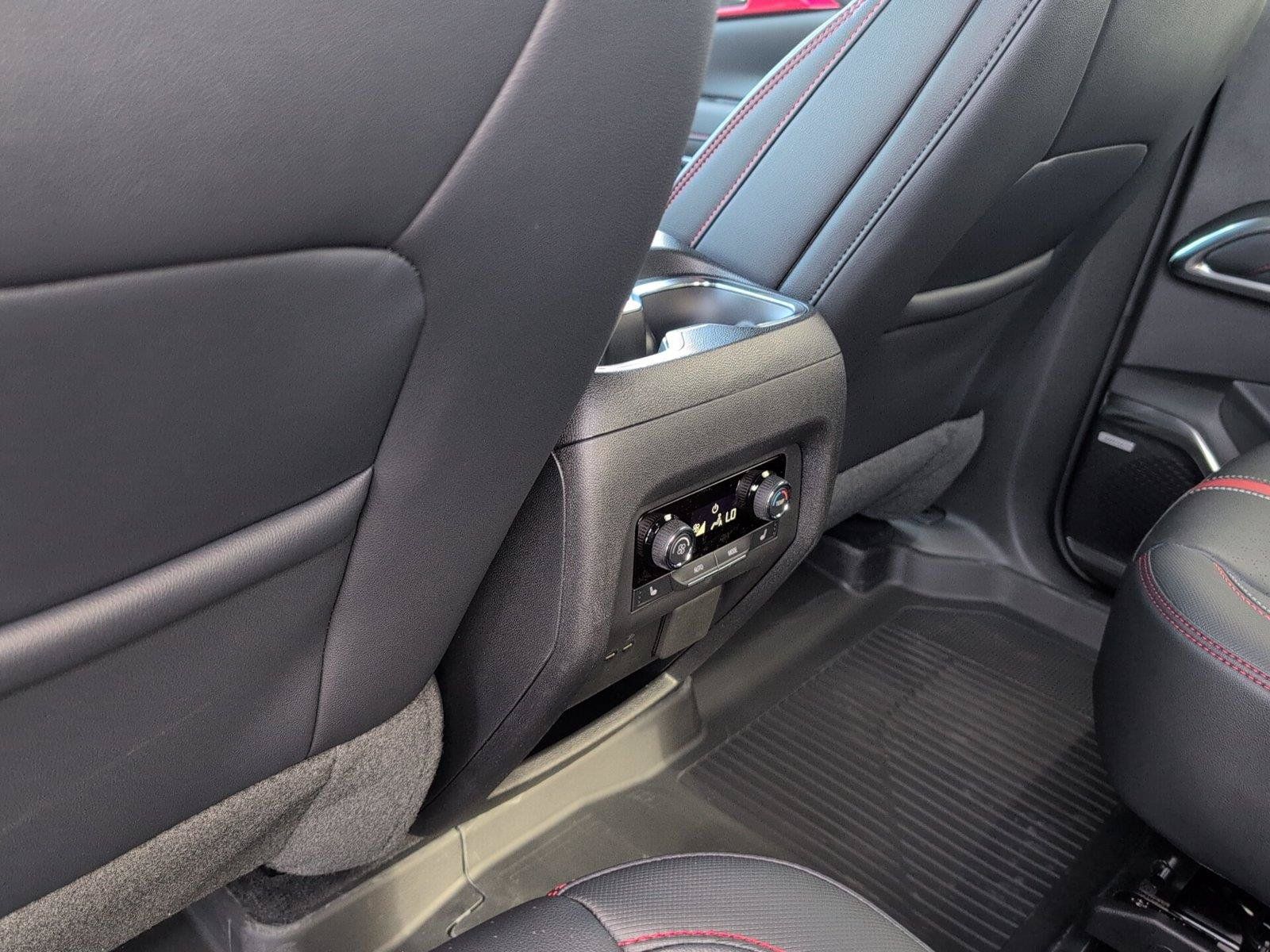 New 2026 Chevrolet Traverse RS w/ LPO, Floor Liner Package FWD image 30