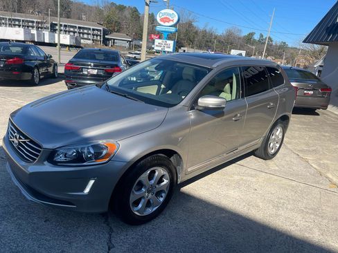 Used 2016 Volvo XC60 T5 Premier w/ Protection Package AWD/4WD image 3