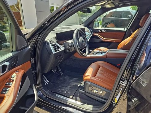 Used 2024 BMW X5 xDrive40i w/ Executive Package AWD/4WD image 16