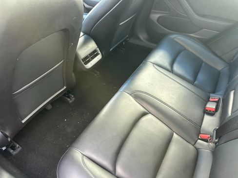 Used 2020 Tesla Model 3 Standard Range Plus RWD image 12