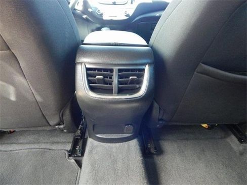 Used 2024 Chevrolet Malibu LT image 12