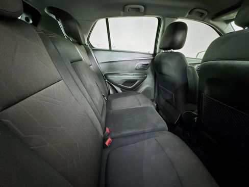 Used 2020 Chevrolet Trax LT image 25