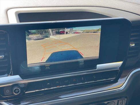 Used 2022 Chevrolet Silverado 1500 LT Trail Boss w/ LPO, Dark Essentials Package image 16