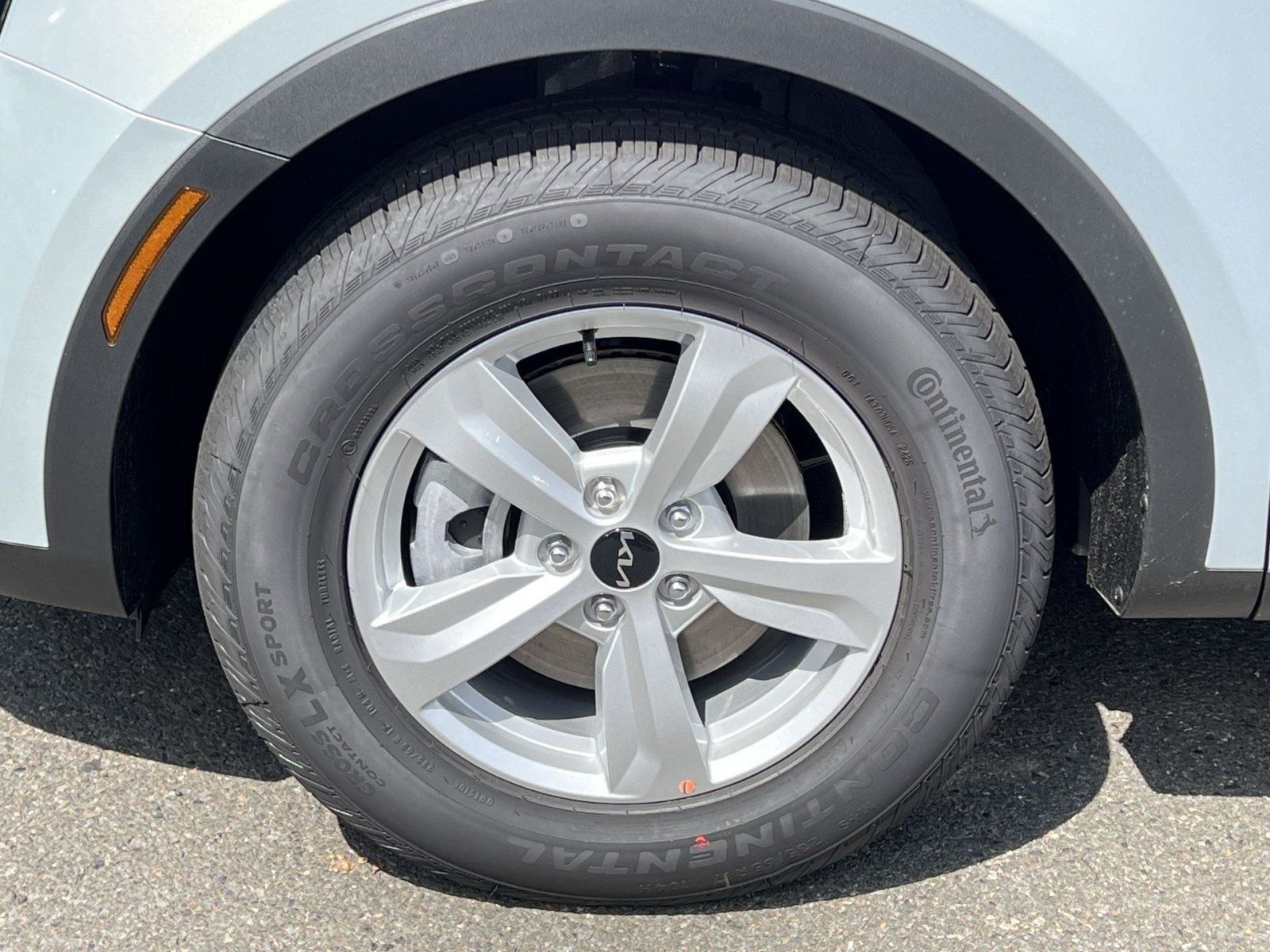 New 2026 Kia Sorento LX FWD image 17