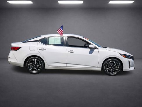 Used 2024 Nissan Altima 2.5 SR FWD image 33
