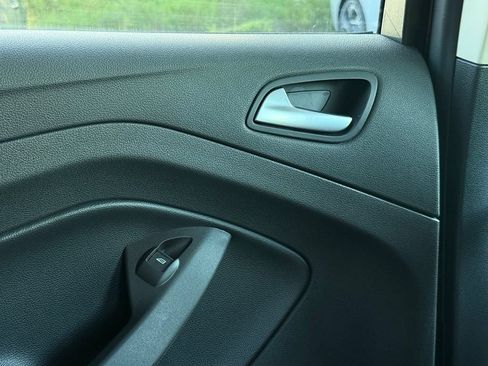 Used 2017 Ford Escape SE AWD/4WD image 31
