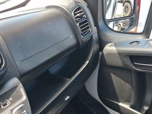 Used 2025 RAM ProMaster 2500 w/ U-Haul Equipment Group FWD image 30