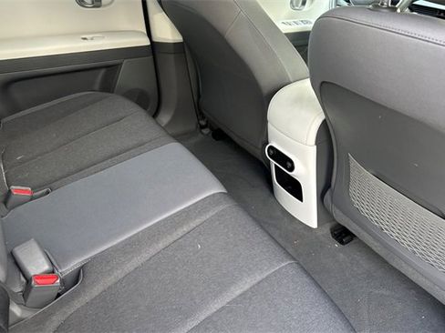 Used 2024 Hyundai Ioniq 5 SEL image 18