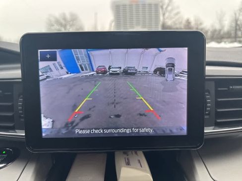 Used 2020 Ford Explorer XLT w/ Equipment Group 202A image 25