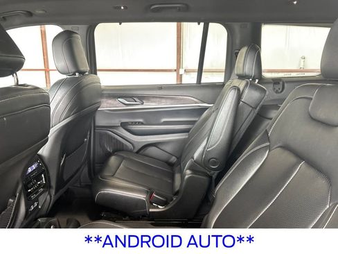 Used 2024 Jeep Grand Cherokee L Limited w/ Luxury Tech Group II image 17