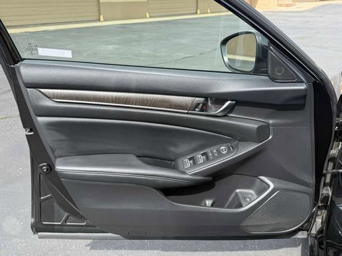 Used 2021 Honda Accord EX image 13