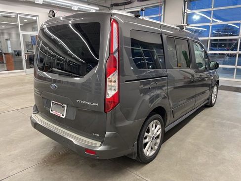 Used 2017 Ford Transit Connect Titanium image 4