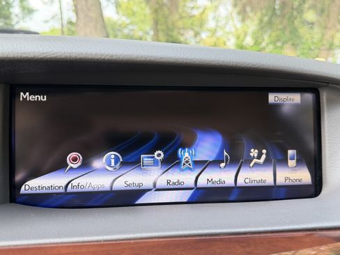 Used 2013 Lexus LS 460 w/ Comfort Pkg RWD image 24