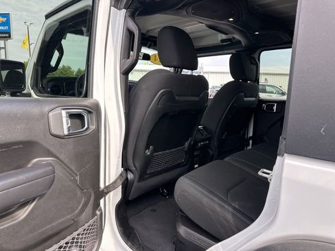 Used 2024 Jeep Wrangler Unlimited Rubicon 4xe image 25