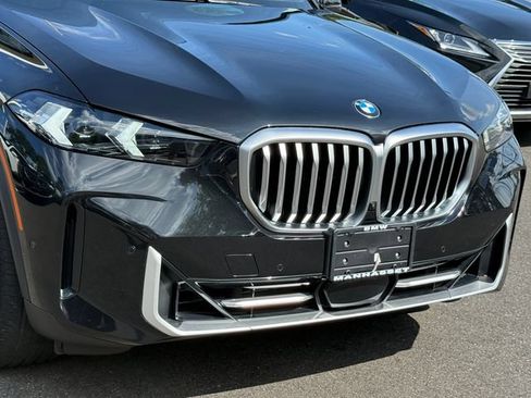Certified 2024 BMW X5 xDrive40i w/ Parking Assistance Package AWD/4WD image 8