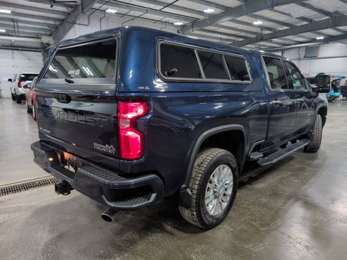 Used 2020 Chevrolet Silverado 2500 High Country w/ Z71 Off-Road Package image 3