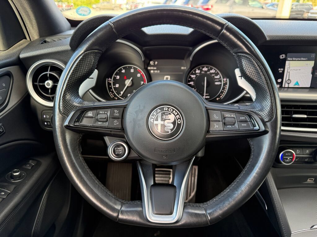 Used 2023 Alfa Romeo Stelvio Veloce AWD/4WD image 14