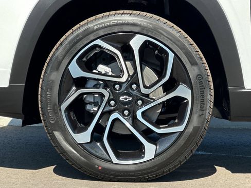New 2026 Chevrolet Trax RS w/ Driver Confidence Package FWD image 25