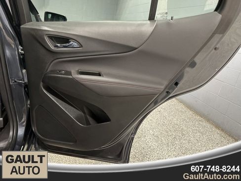 Used 2022 Chevrolet Equinox RS image 18