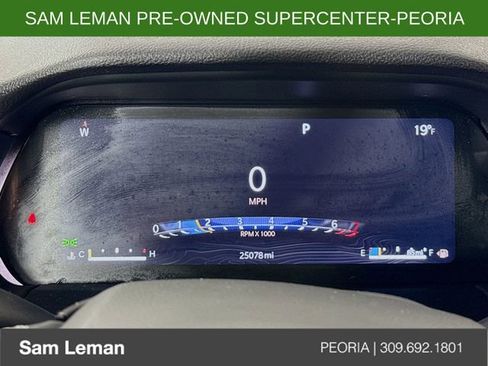 Used 2024 Jeep Grand Cherokee Altitude image 12