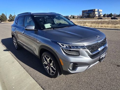 Used 2021 Kia Seltos SX w/ SX Sunroof Package image 7